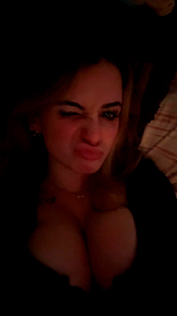 kaitlyn_krems snapchat image archive image