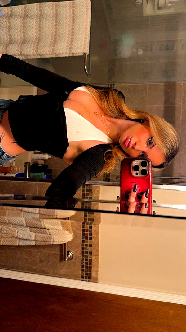 kaitlyn_krems snapchat image archive image
