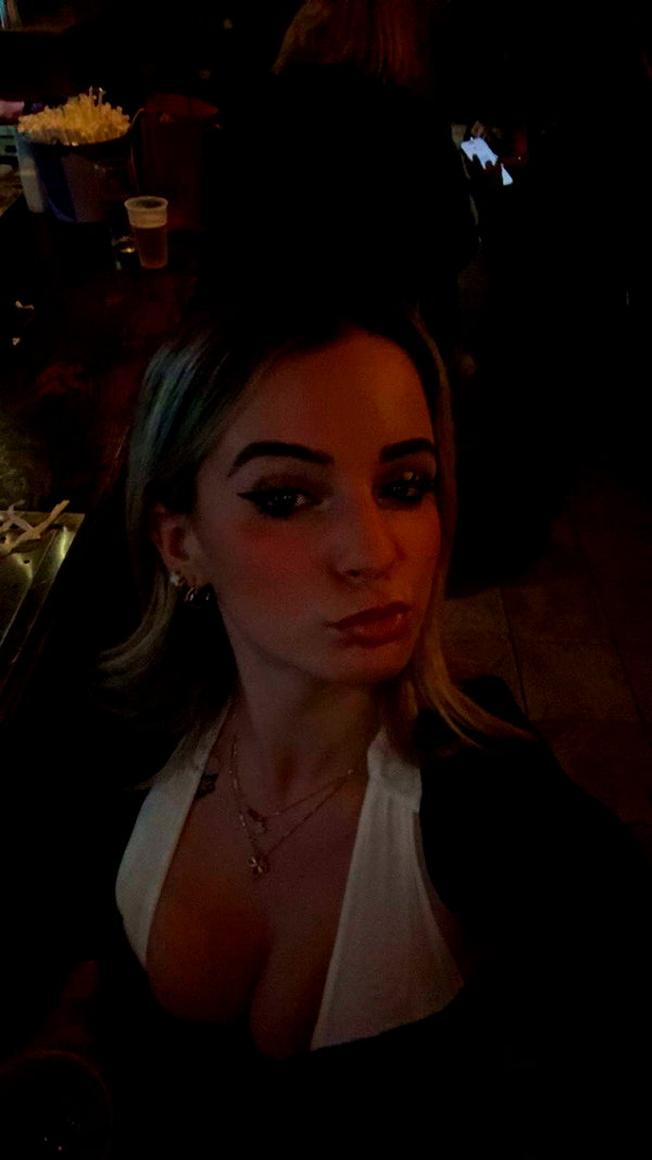 kaitlyn_krems snapchat image archive image