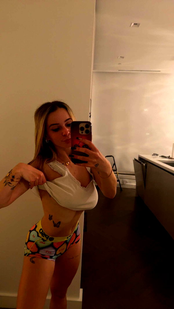 kaitlyn_krems snapchat image archive image