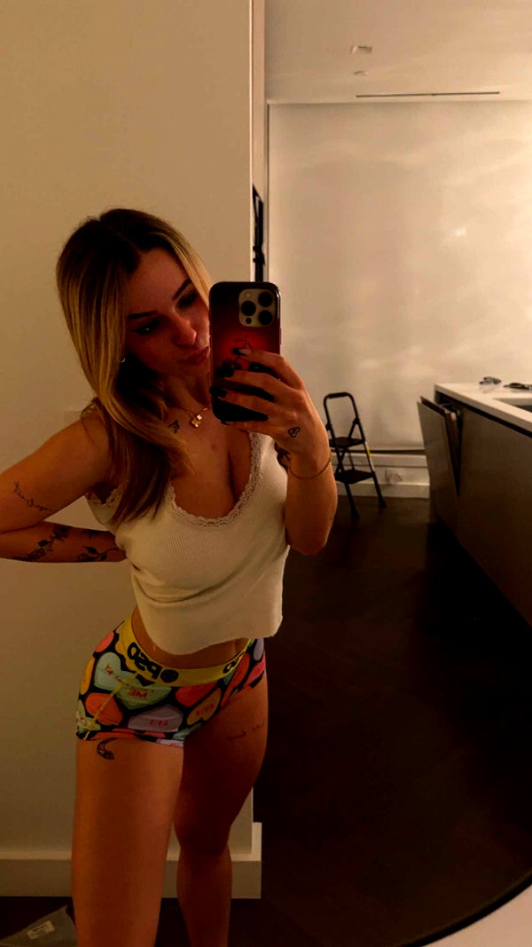 kaitlyn_krems snapchat image archive image