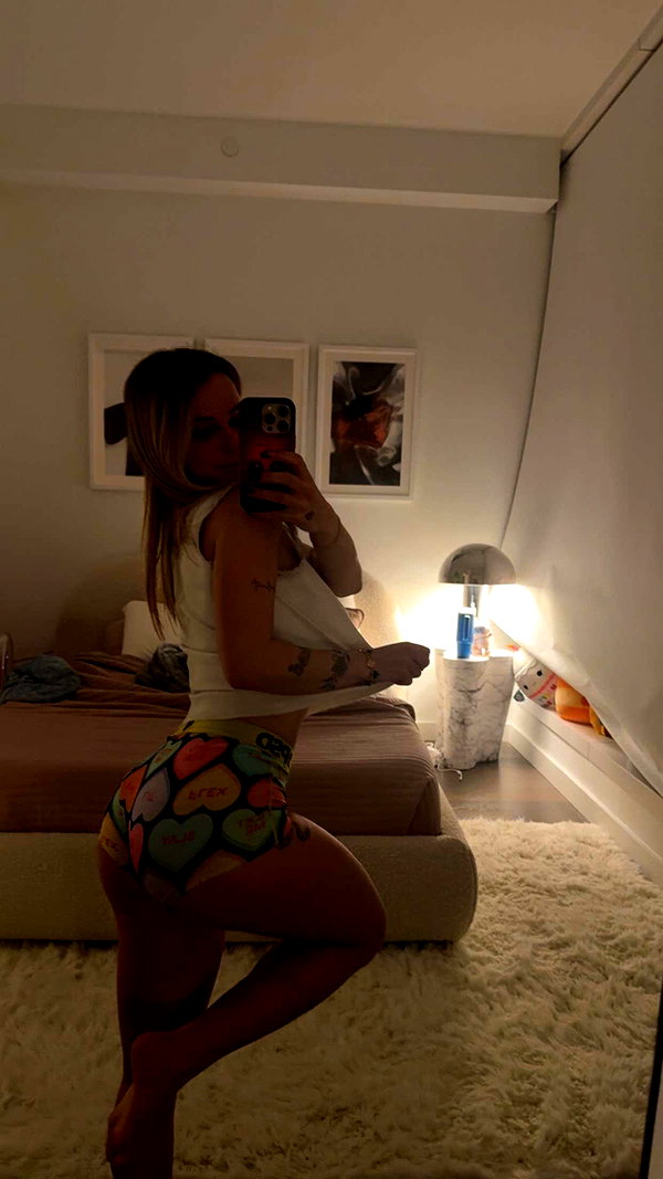 kaitlyn_krems snapchat image archive image