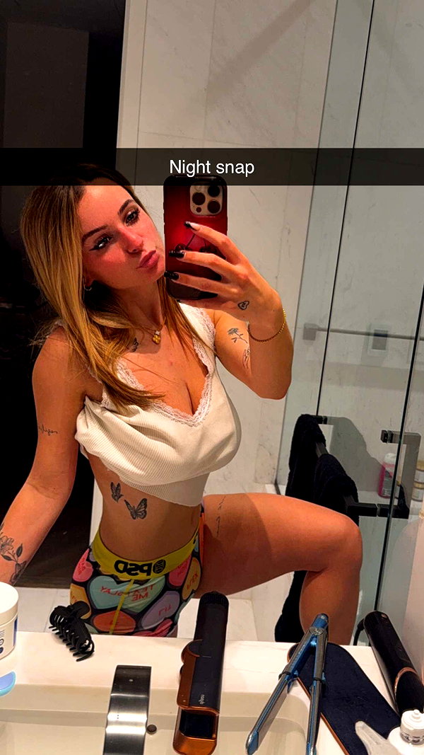 kaitlyn_krems snapchat image archive image