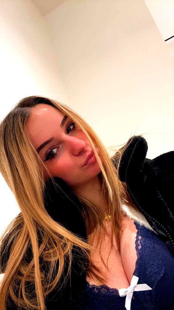 kaitlyn_krems snapchat image archive image