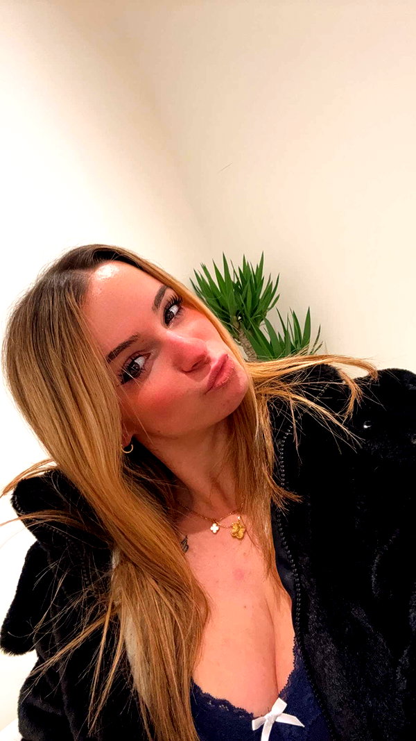 kaitlyn_krems snapchat image archive image