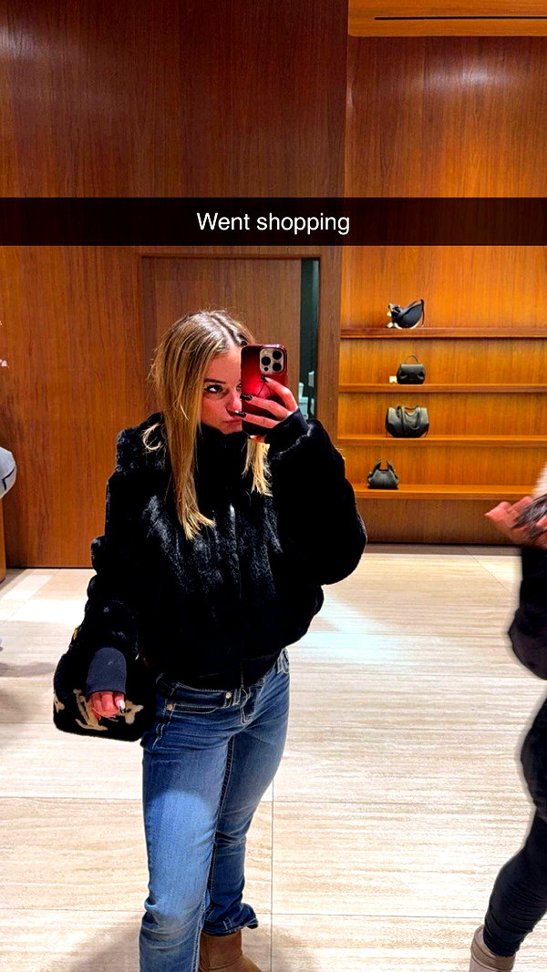 kaitlyn_krems snapchat image archive image