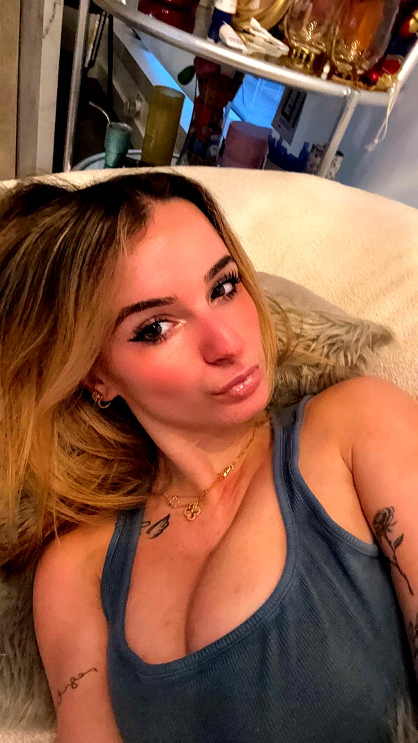 kaitlyn_krems snapchat image archive image