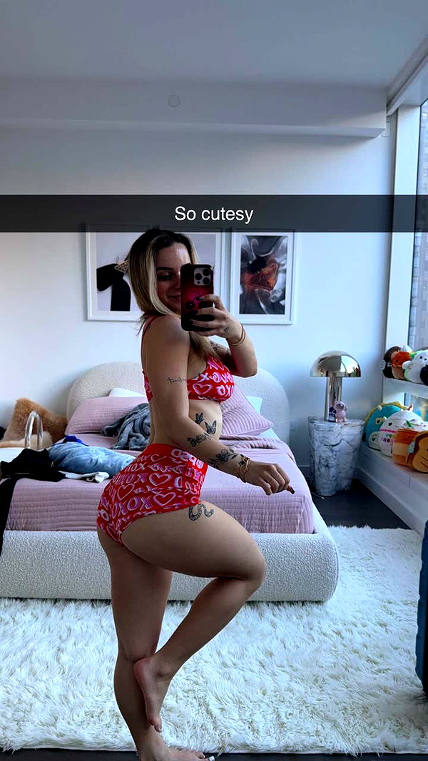 kaitlyn_krems snapchat image archive image