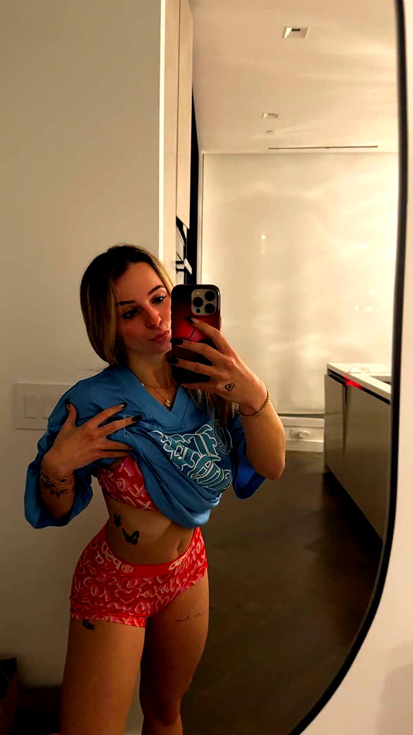 kaitlyn_krems snapchat image archive image