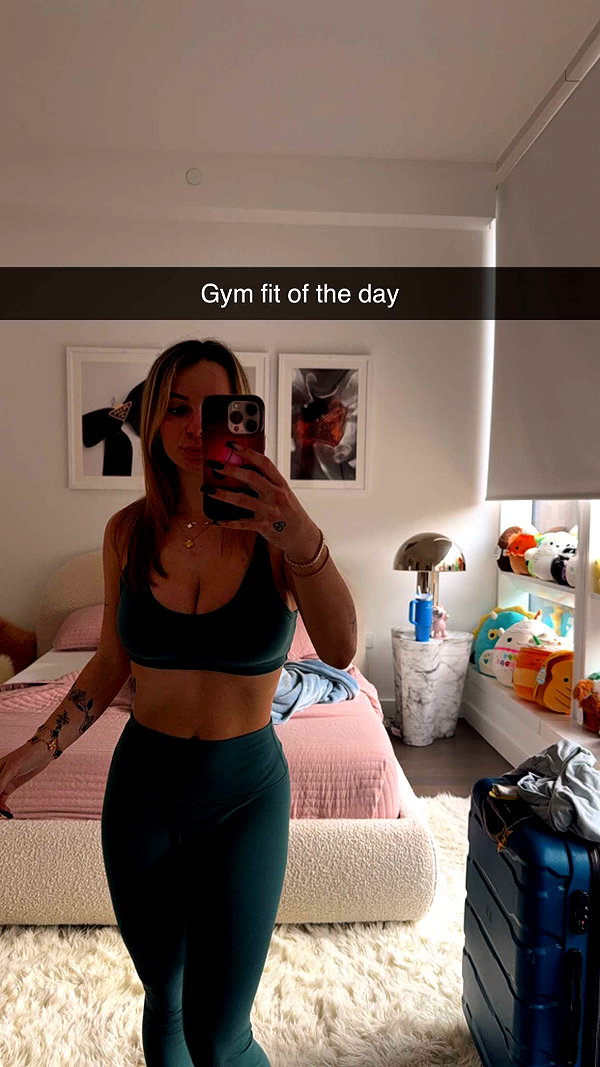 kaitlyn_krems snapchat image archive image