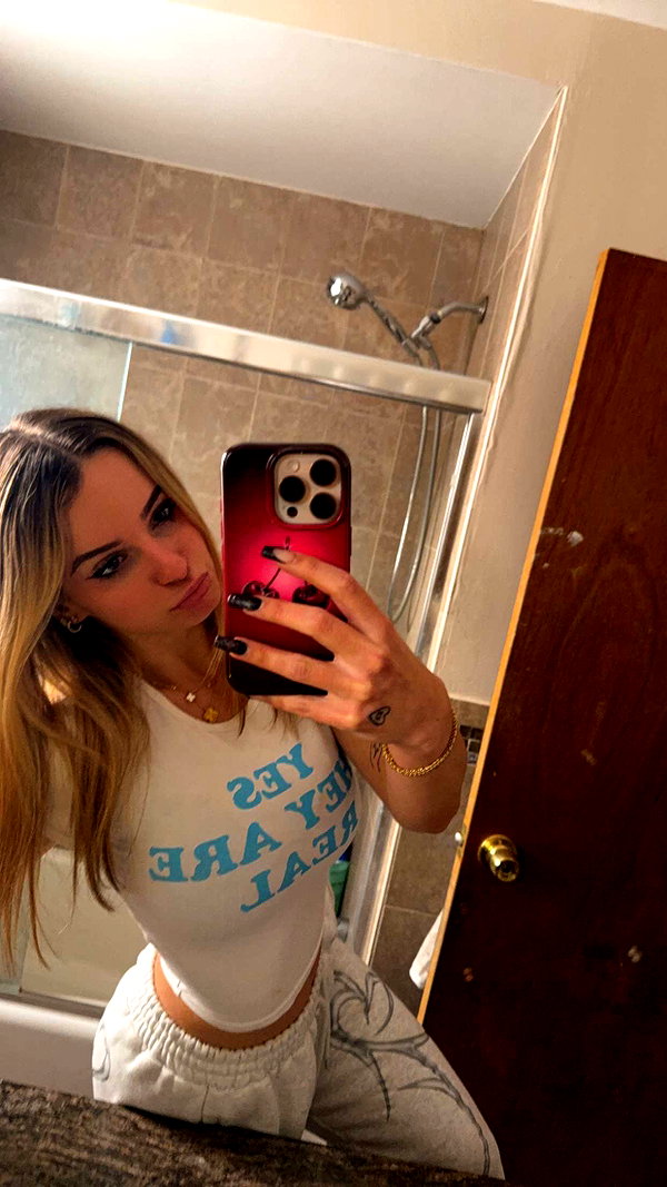 kaitlyn_krems snapchat image archive image