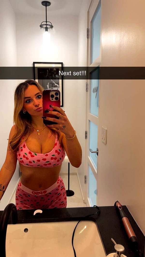 kaitlyn_krems snapchat image archive image
