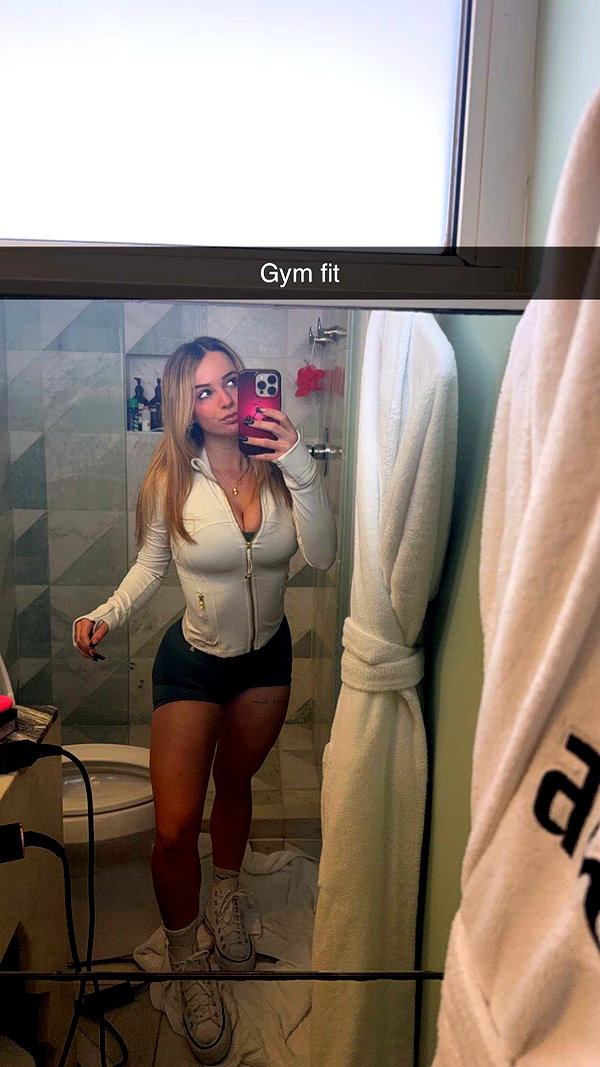 kaitlyn_krems snapchat image archive image