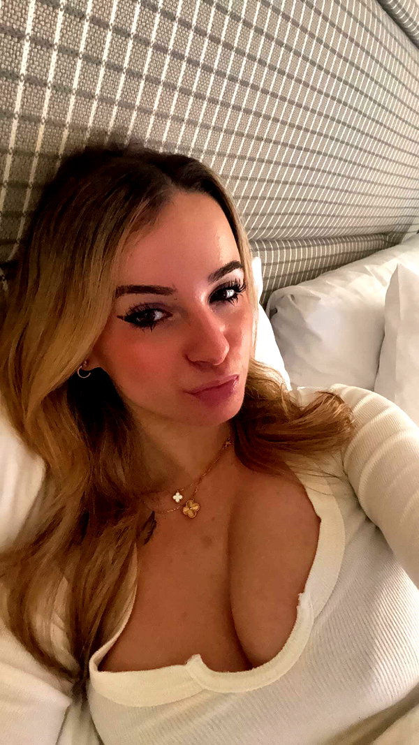 kaitlyn_krems snapchat image archive image