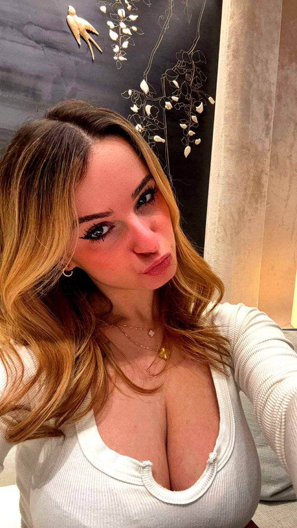 kaitlyn_krems snapchat image archive image