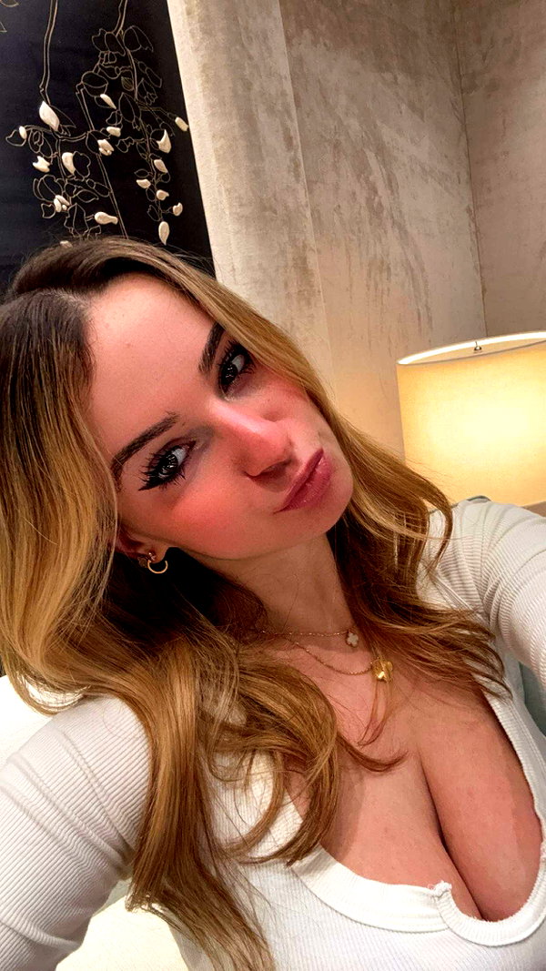 kaitlyn_krems snapchat image archive image
