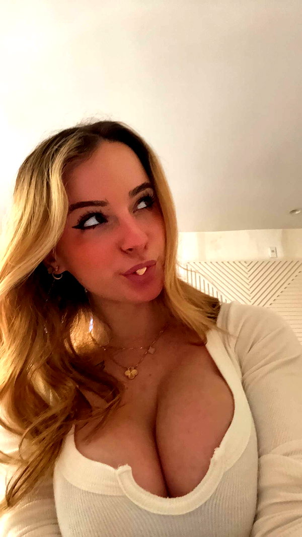 kaitlyn_krems snapchat image archive image