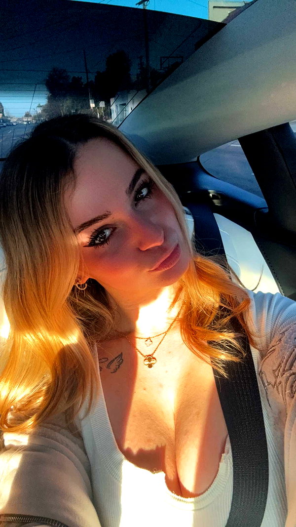 kaitlyn_krems snapchat image archive image