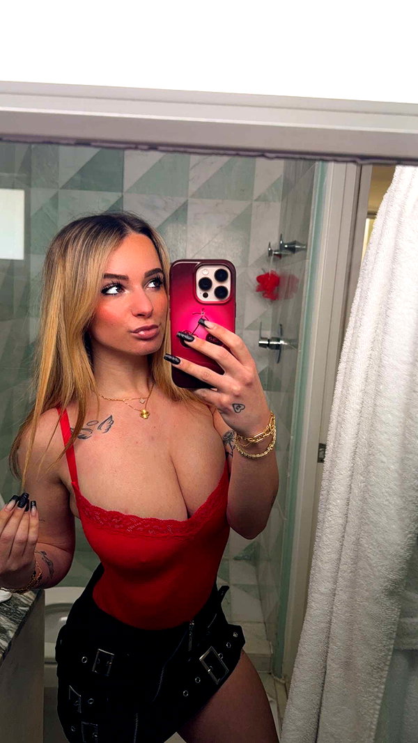 kaitlyn_krems snapchat image archive image