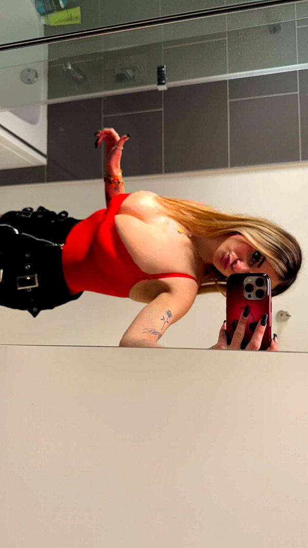 kaitlyn_krems snapchat image archive image