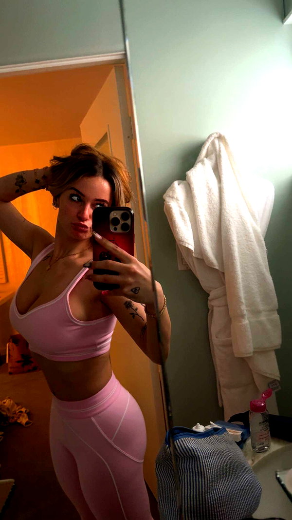 kaitlyn_krems snapchat image archive image