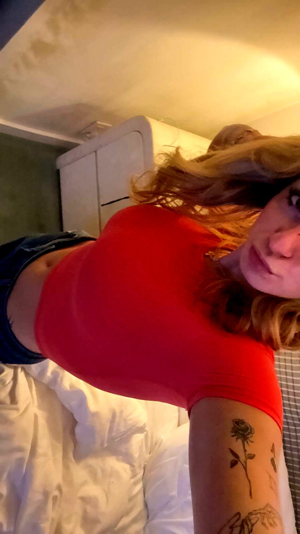 kaitlyn_krems snapchat image archive image