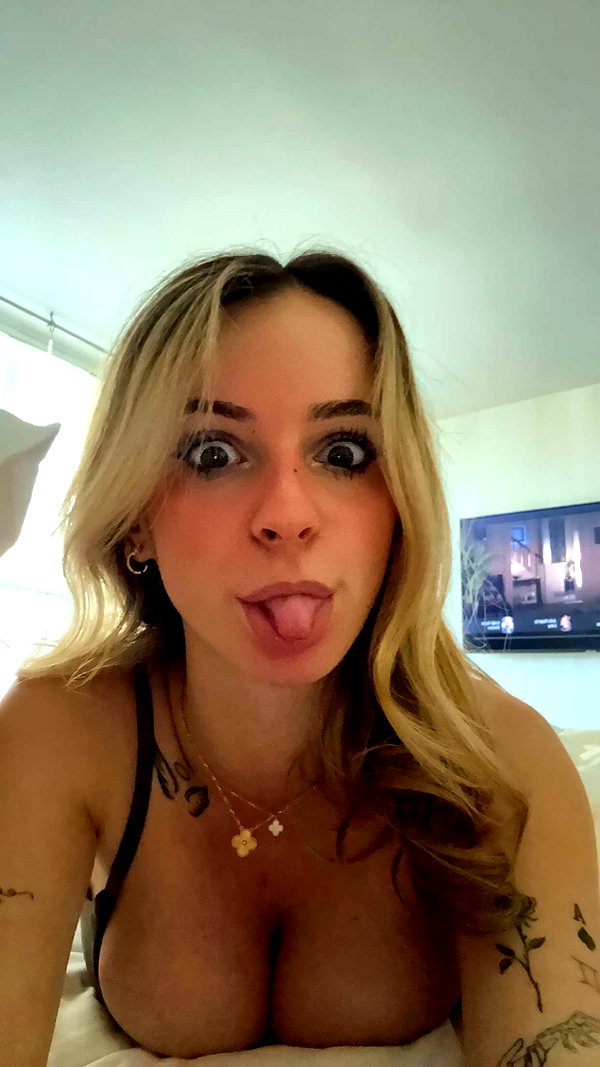 kaitlyn_krems snapchat image archive image