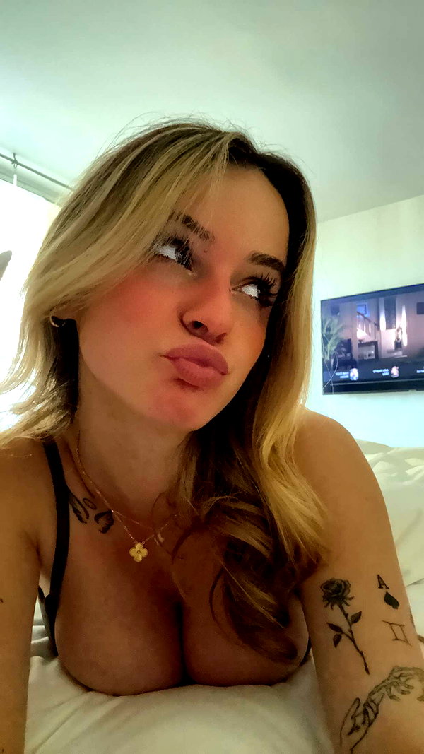 kaitlyn_krems snapchat image archive image