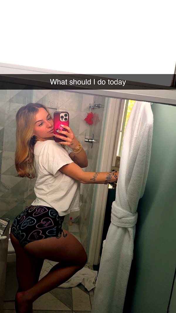 kaitlyn_krems snapchat image archive image