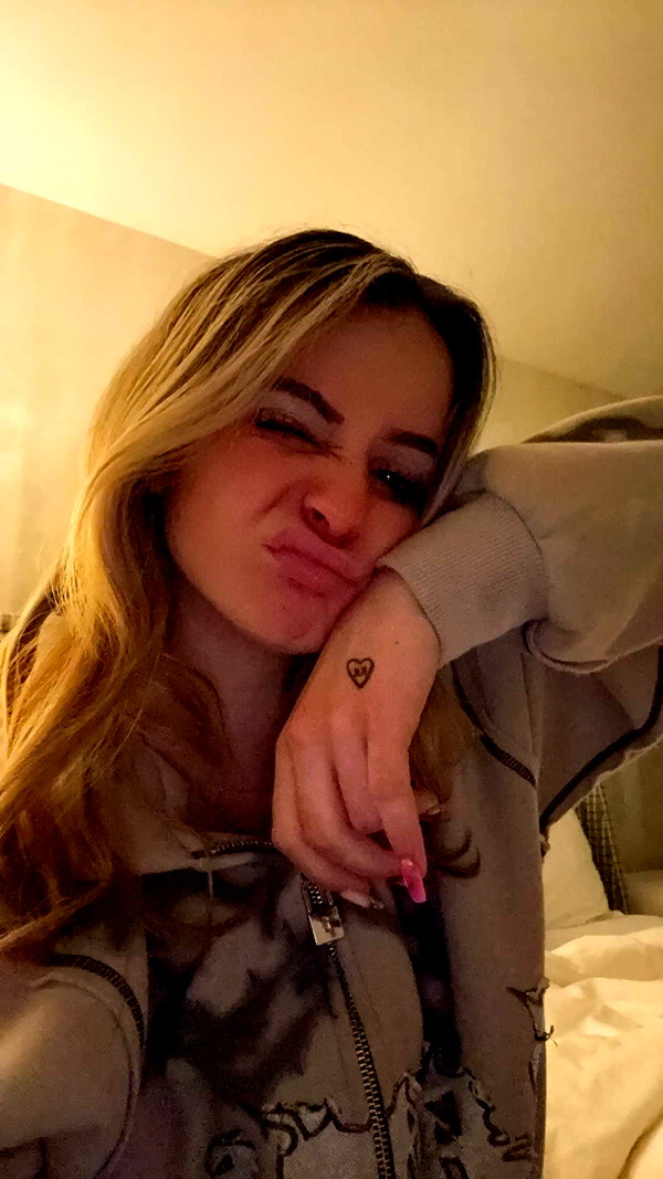 kaitlyn_krems snapchat image archive image