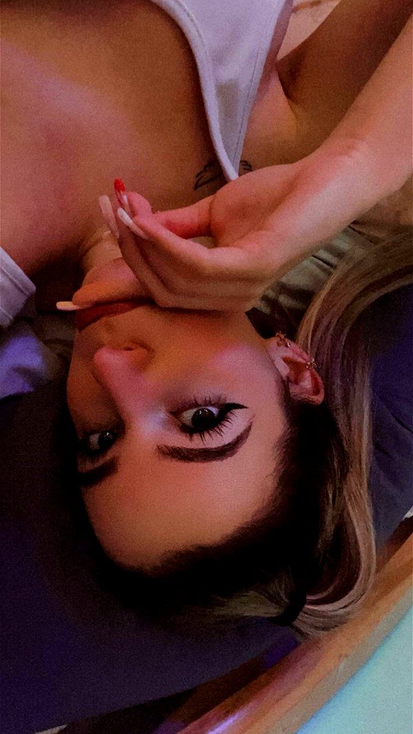 kaitlyn_krems snapchat image archive image