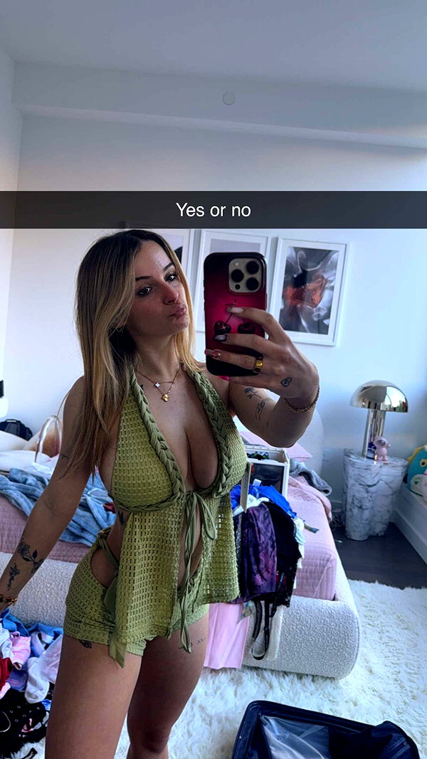 kaitlyn_krems snapchat image archive image