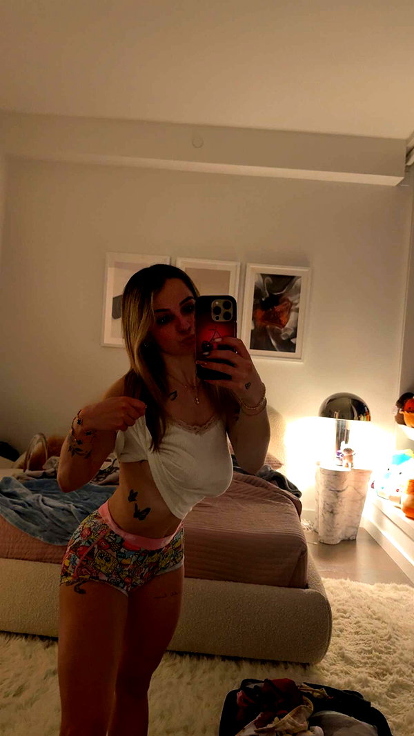 kaitlyn_krems snapchat image archive image