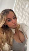 kaitlyn_krems Altpins Profile Picture