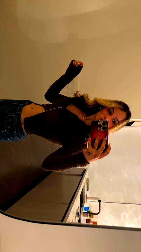 kaitlyn_krems snapchat image archive image
