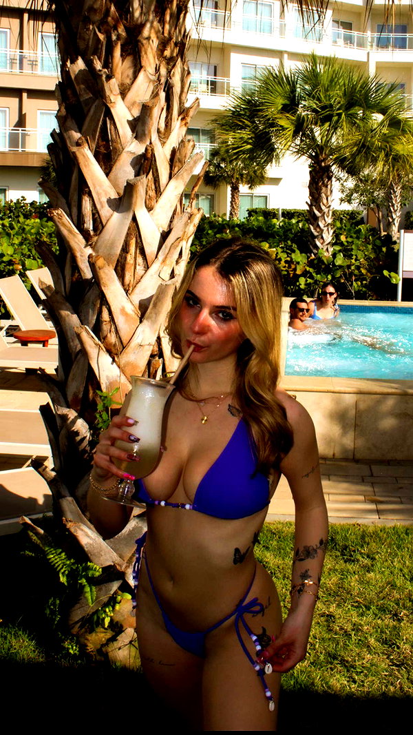 kaitlyn_krems snapchat image archive image