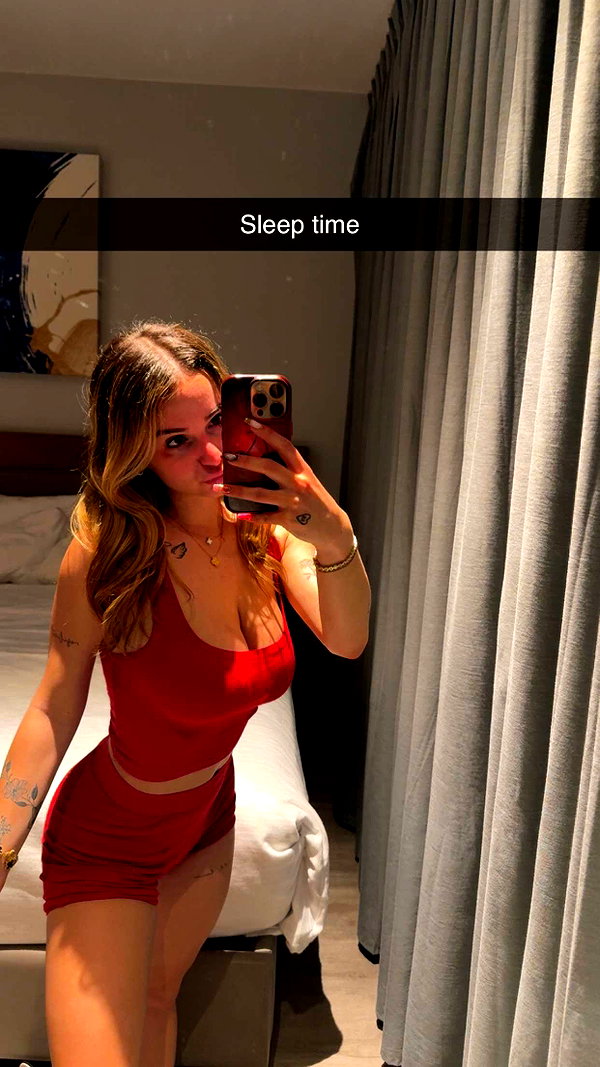 kaitlyn_krems snapchat image archive image