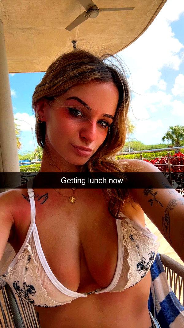 kaitlyn_krems snapchat image archive image