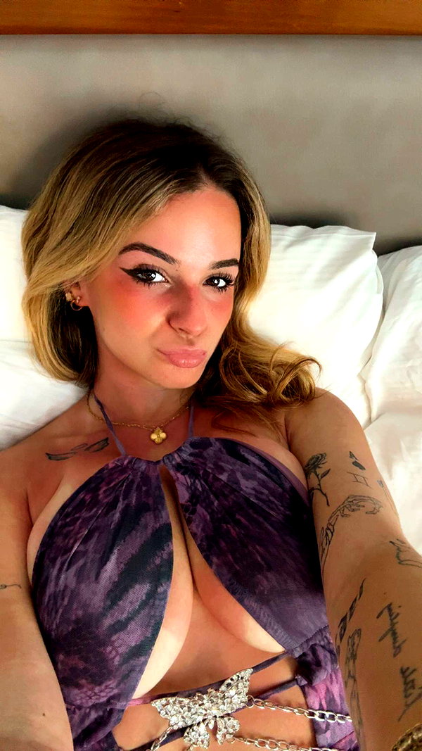 kaitlyn_krems snapchat image archive image