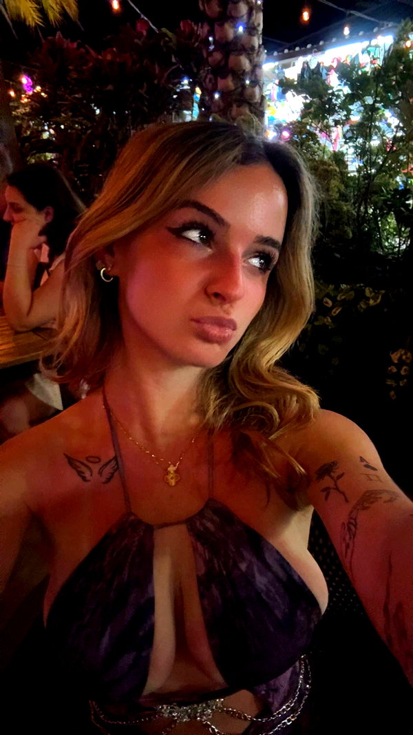 kaitlyn_krems snapchat image archive image