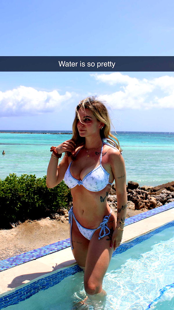 kaitlyn_krems snapchat image archive image