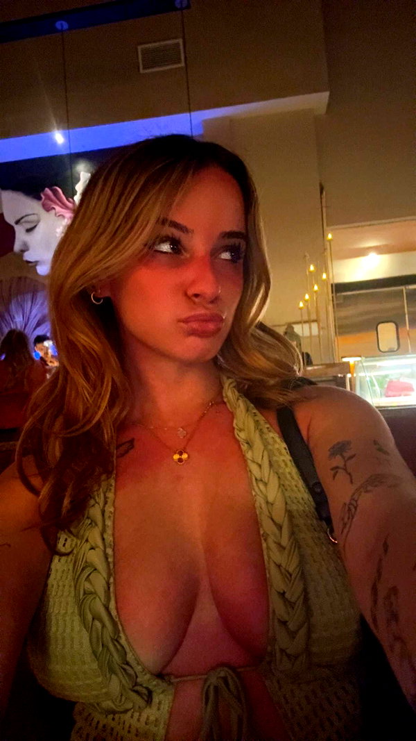 kaitlyn_krems snapchat image archive image