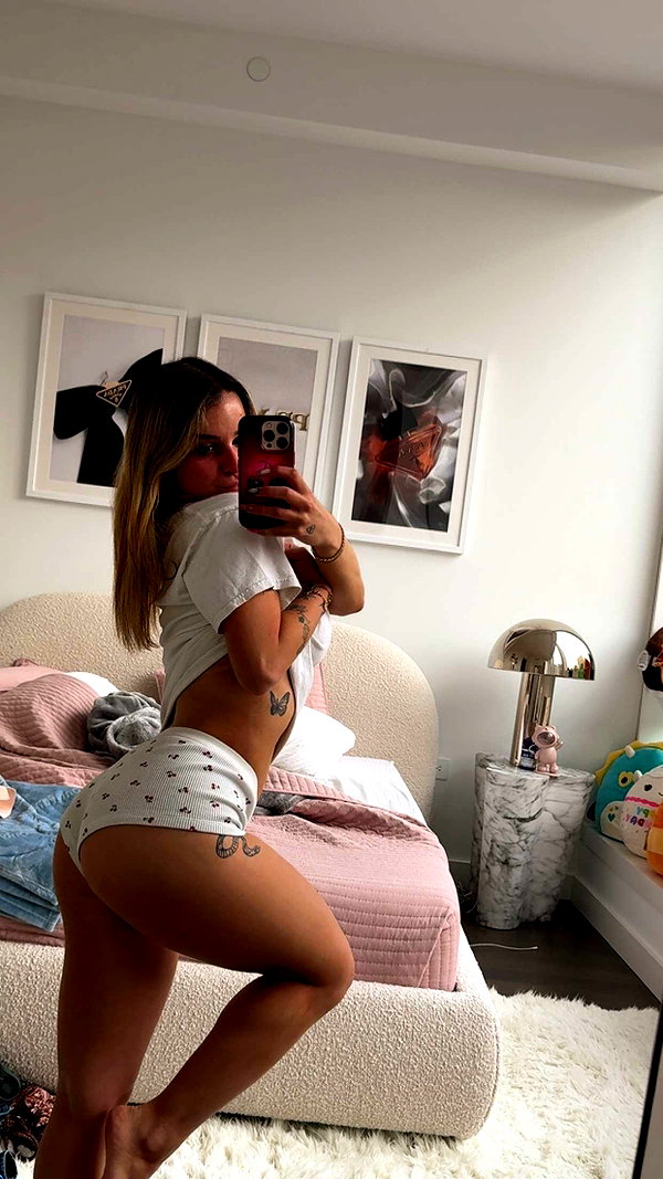kaitlyn_krems snapchat image archive image