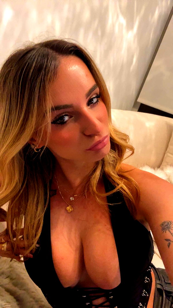 kaitlyn_krems snapchat image archive image