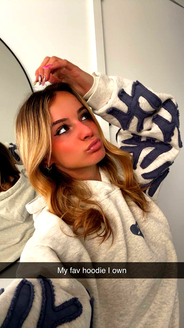 kaitlyn_krems snapchat image archive image