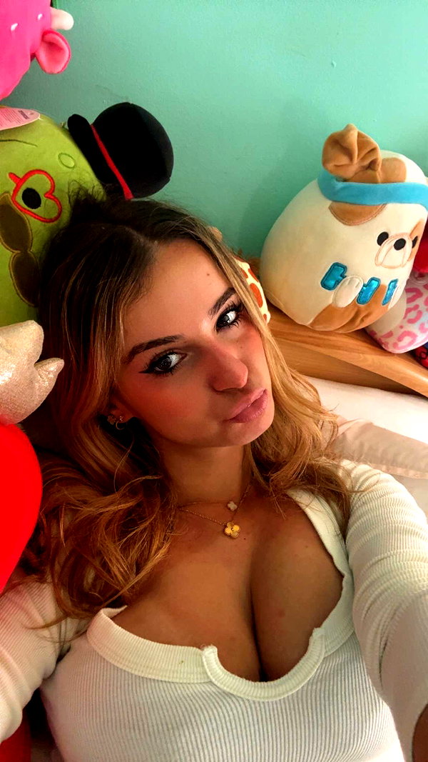 kaitlyn_krems snapchat image archive image