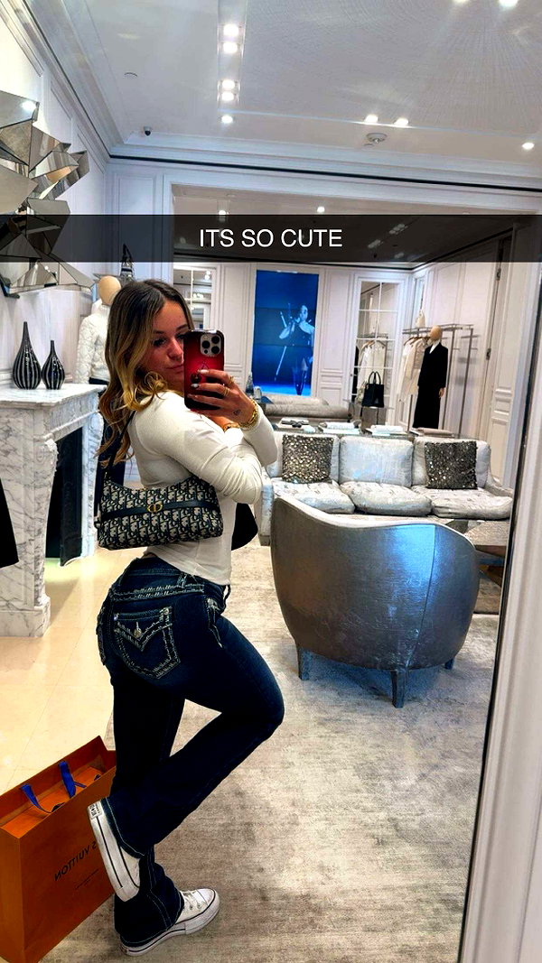 kaitlyn_krems snapchat image archive image