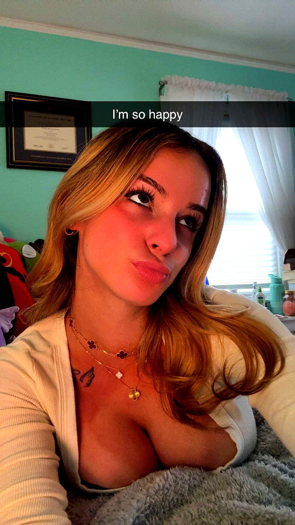 kaitlyn_krems snapchat image archive image