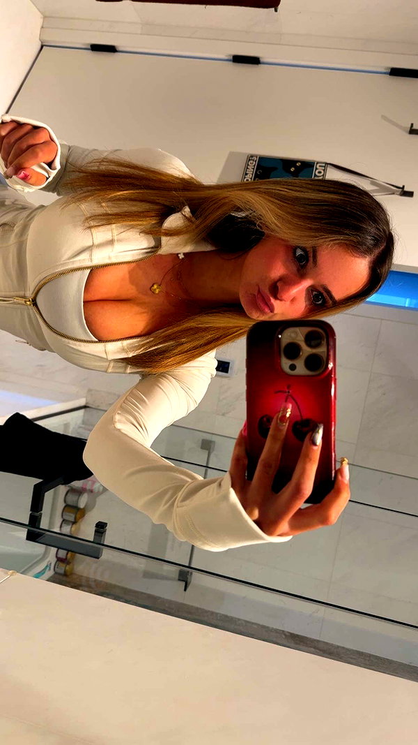 kaitlyn_krems snapchat image archive image