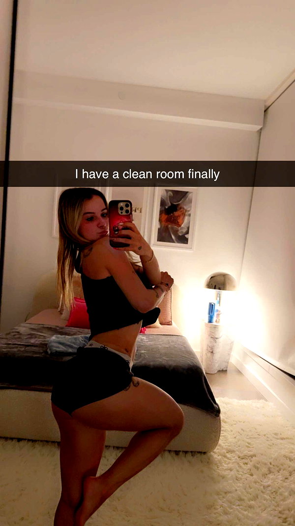 kaitlyn_krems snapchat image archive image